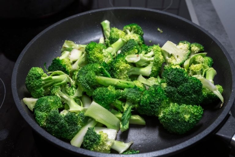 How Long Does Cooked Broccoli Last in The Fridge? Best Advice Zone