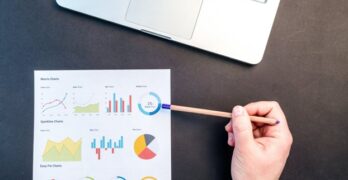 IMPORTANCE OF BUSINESS ANALYTICS IN SMALL AND MEDIUM ENTERPRISES