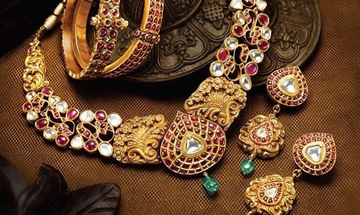 Traditional Gold Jewelry That are Still in Rage