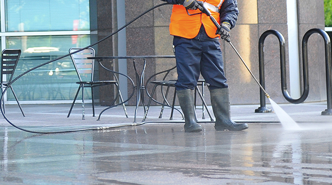 The Benefits of Power Washing for Commercial Properties