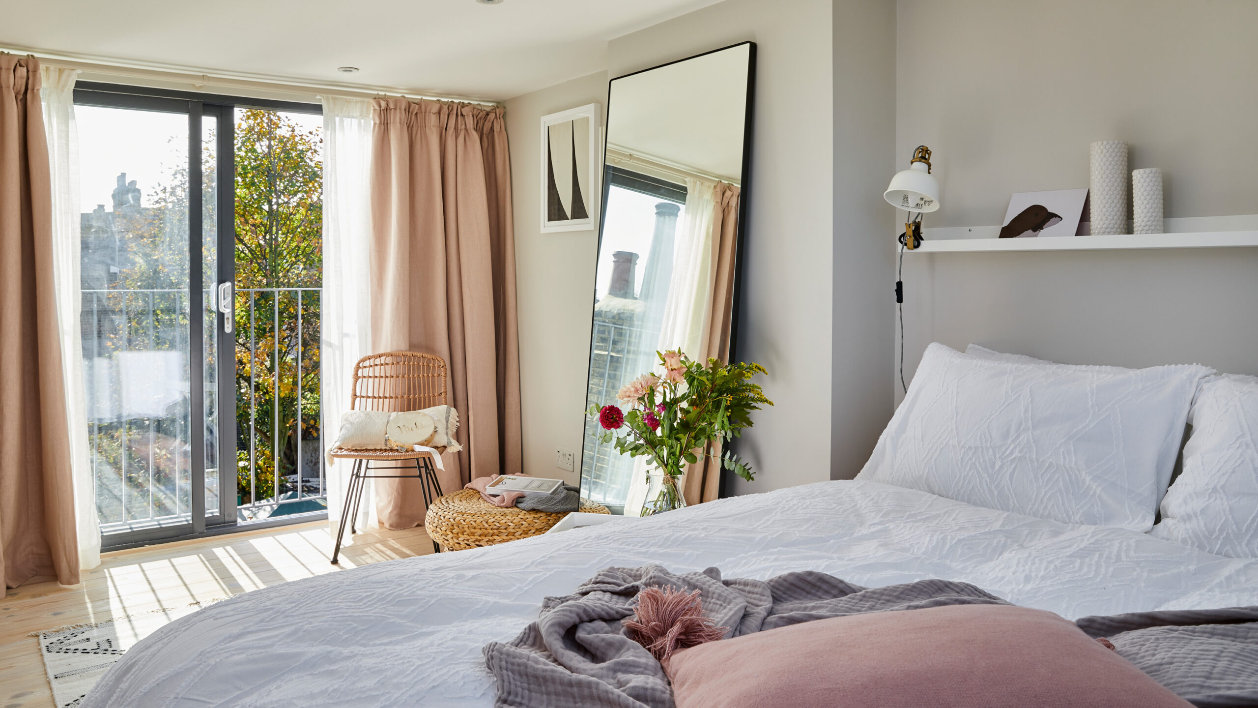 The best type of curtains for bedrooms