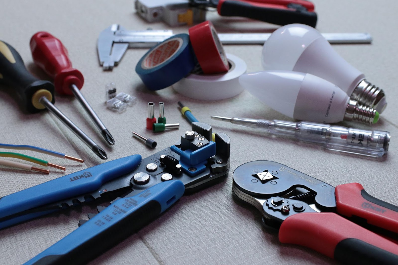 3 Types of Electricians You Might Hire for Your Home