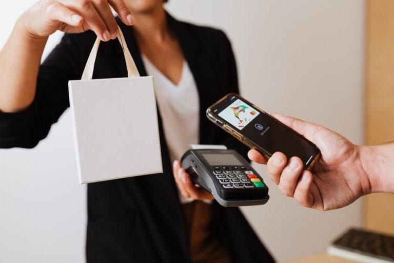5 Fantastic Benefits of Debit Cards You Need to Know