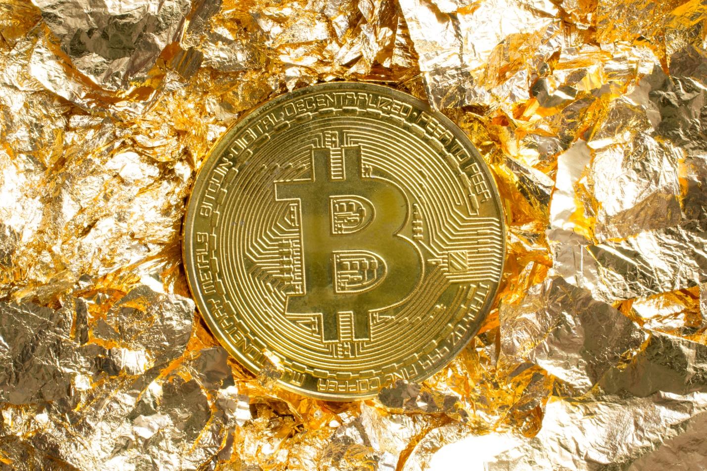 Crypto vs. Gold: How the Crypto Crash Compares to Gold Bullion