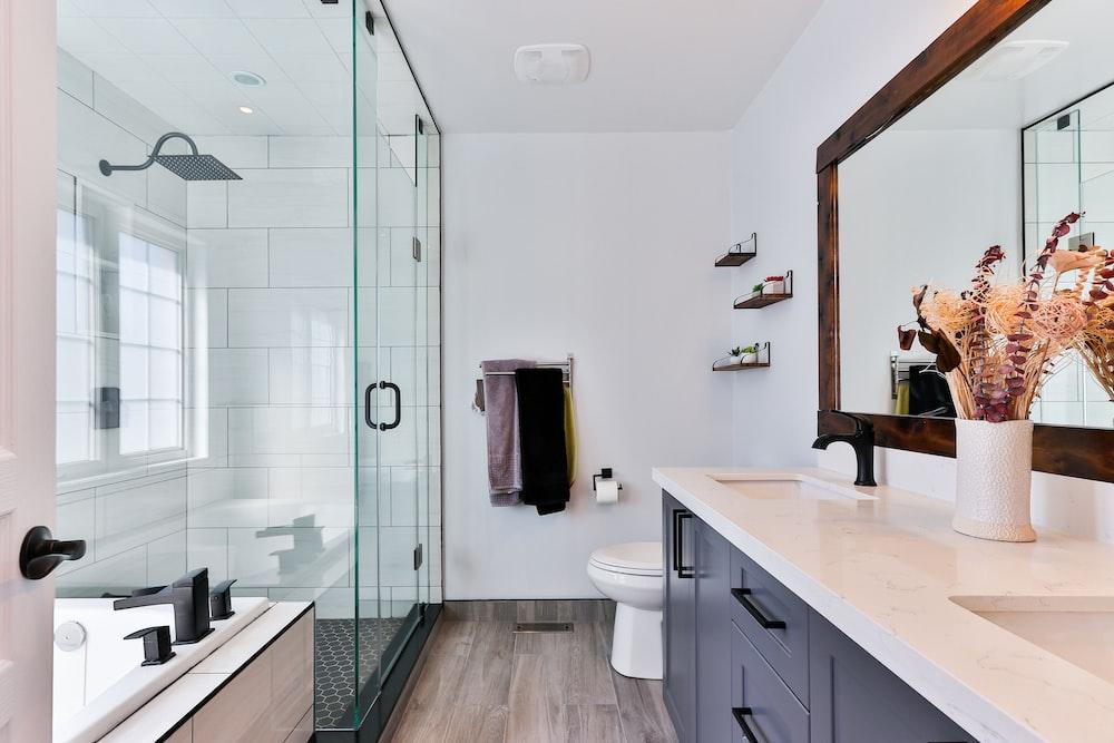 Small Bathroom Ideas to Make Your Bathroom Feel Much Bigger