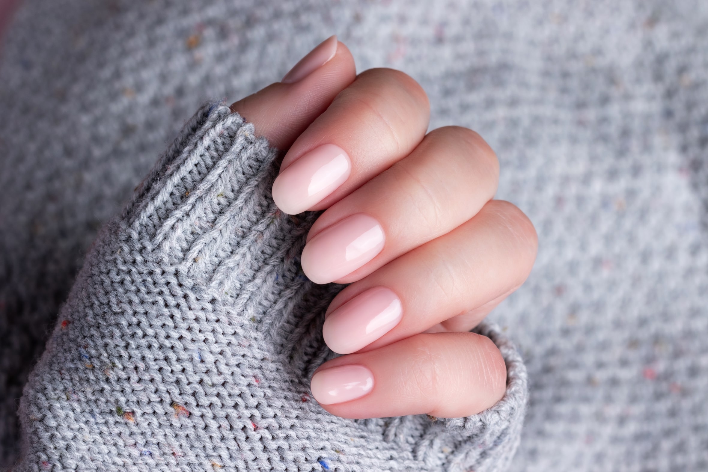 Gel Nail Polish and Shellac: What Is It And The Difference